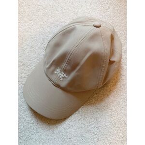 Arc'teryx Tan hat